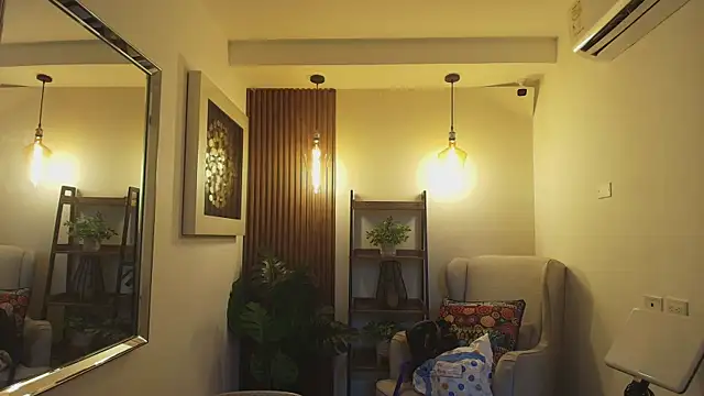 Coral Lise online show from September 2025 11:21:01 AM