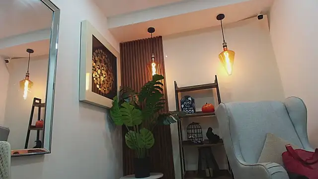 Coral Lise online show from October 2025 11:23:01 AM