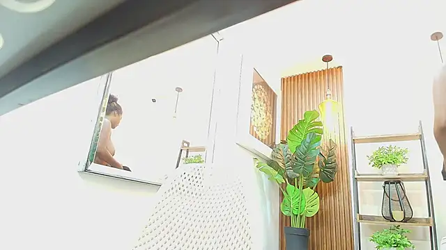 Coral Lise online show from September 2025 11:06:01 AM