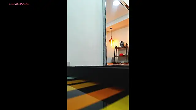 Coral Lise online show from November 2025 11:02:01 AM