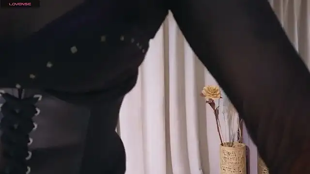 YuliethPetite online show from March 2026 12:05:01 PM