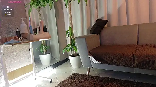 YuliethPetite online show from November 2025 11:32:01 AM