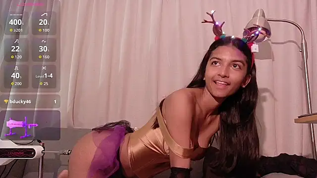 Snapshot of YuliethPetite chatting on October 2025 11:53:02 AM YuliethPetite online show from October 2025 11:53:02 AM