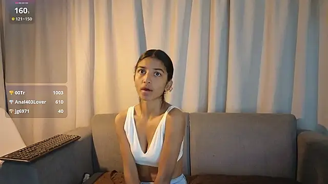 YuliethPetite online show from January 2026 12:01:01 PM