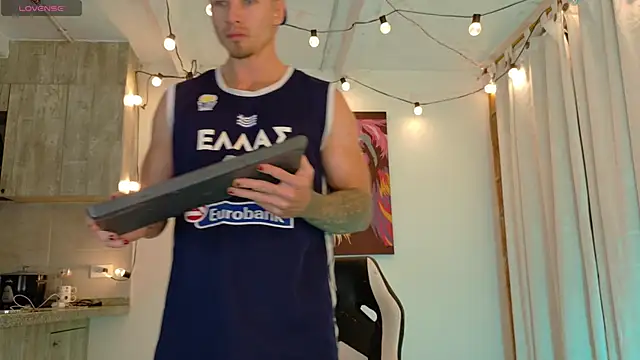 Ryannblue07 online show from November 2025 01:20:02 AM