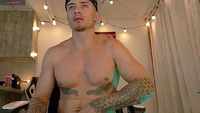 Ryannblue07 online show from October 2025 12:44:02 AM