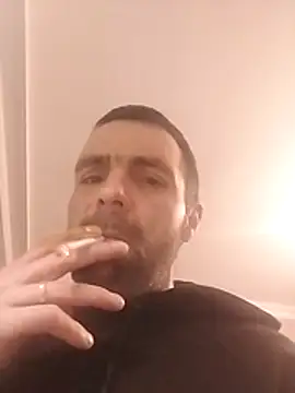 MaksDzubaV online show from March 2026 06:59:02 PM