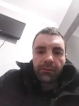 MaksDzubaV online show from February 2026 11:37:02 PM