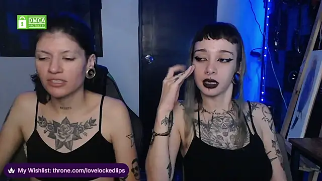 Snapshot of lovelockedlips chatting on June 2026 07:52:02 PM lovelockedlips online show from June 2026 07:52:02 PM