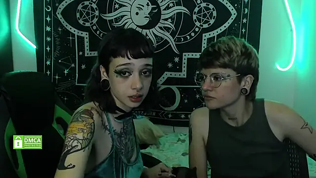 lovelockedlips online show from March 2025 05:56:01 AM
