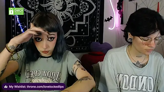 lovelockedlips online show from December 2025 03:41:01 AM