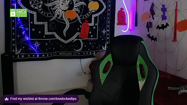 lovelockedlips online show from November 2025 09:53:01 PM