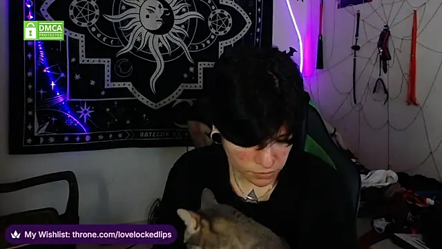 lovelockedlips online show from November 2025 12:33:01 AM