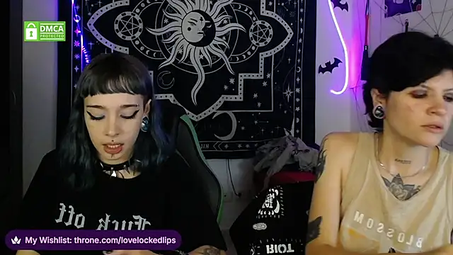 lovelockedlips online show from November 2025 03:51:01 AM