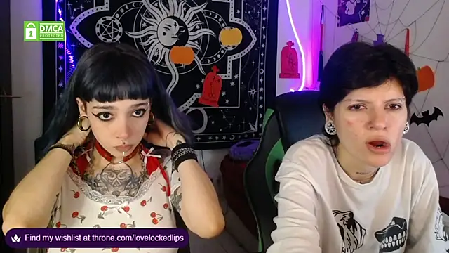 lovelockedlips online show from November 2025 04:50:02 AM