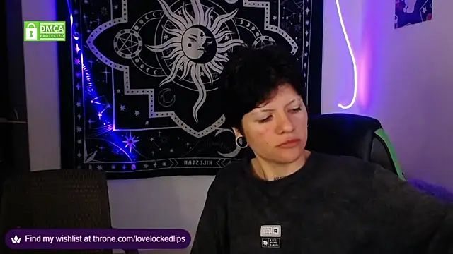 lovelockedlips online show from October 2025 02:02:01 AM