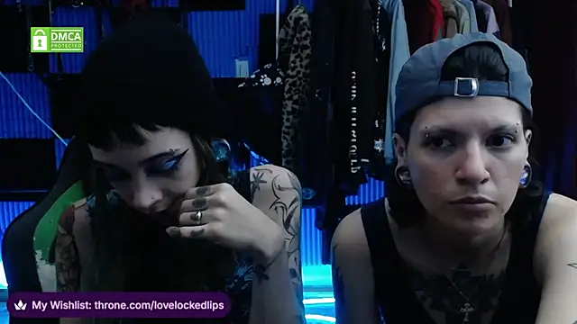 Snapshot of lovelockedlips chatting on June 2026 01:14:01 AM lovelockedlips online show from June 2026 01:14:01 AM