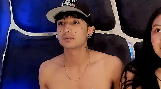 LauryAndNarem69 online show from March 2025 01:51:01 PM