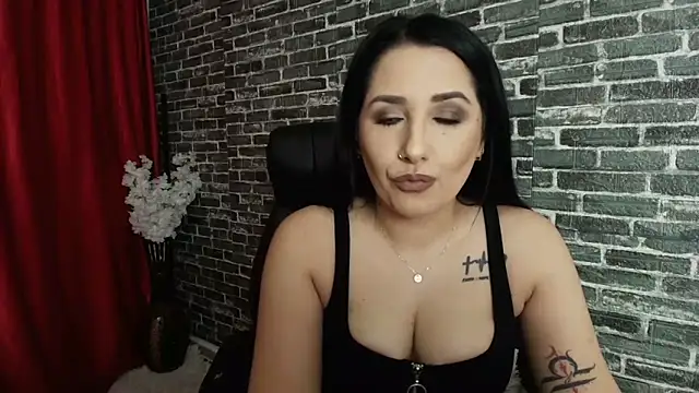 missdyaa online show from October 2025 09:38:01 PM