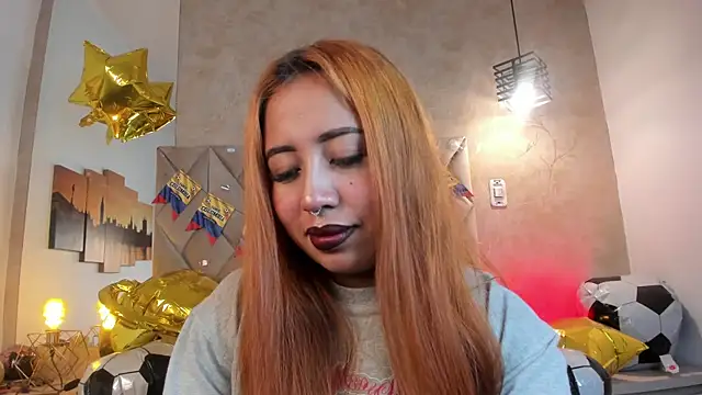 Snapshot of kailinmoonx chatting on June 2026 12:59:01 PM kailinmoonx online show from June 2026 12:59:01 PM