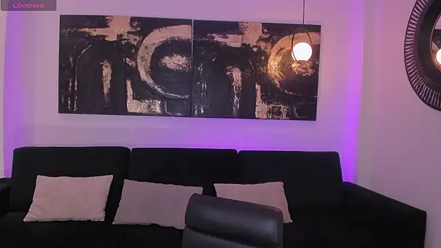 CandaseRussell online show from February 2026 08:48:02 PM