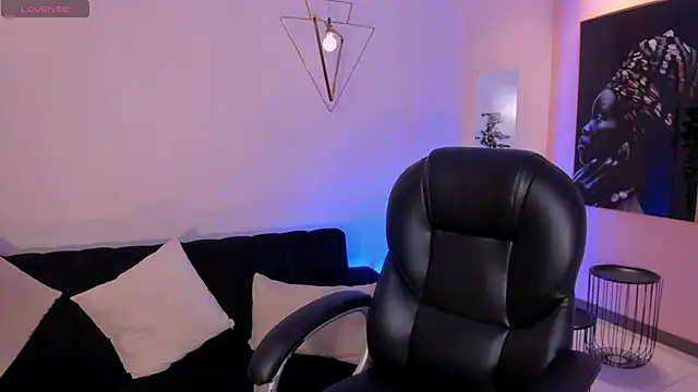 CandaseRussell online show from June 2026 03:33:01 AM