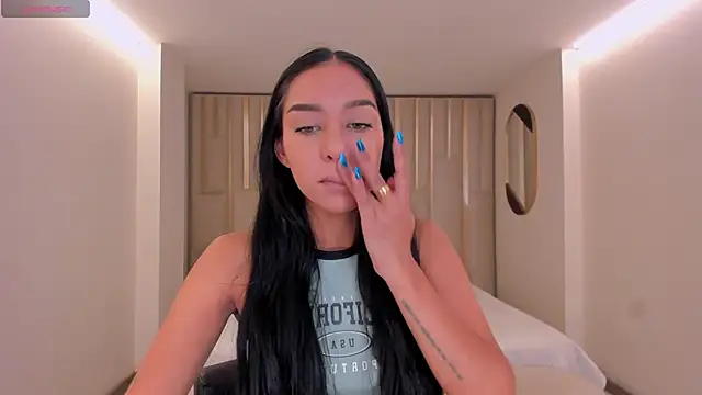 Snapshot of AmaliaCrus chatting on April 2026 08:10:02 PM AmaliaCrus online show from April 2026 08:10:02 PM