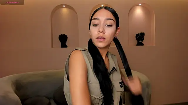 Snapshot of AmaliaCrus chatting on May 2026 08:14:02 PM AmaliaCrus online show from May 2026 08:14:02 PM