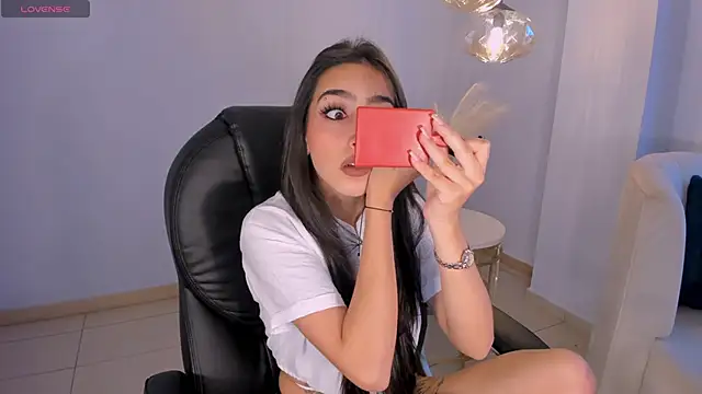 LarisaSmirnov online show from November 2025 04:49:01 AM