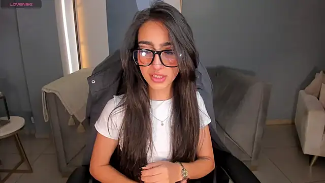 LarisaSmirnov online show from September 2025 11:54:01 PM