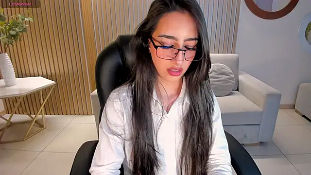 LarisaSmirnov online show from October 2025 04:01:01 AM
