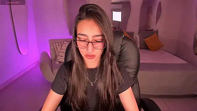 LarisaSmirnov online show from December 2025 12:11:02 AM