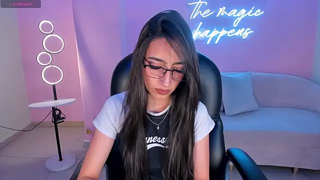 LarisaSmirnov online show from November 2025 03:21:02 AM