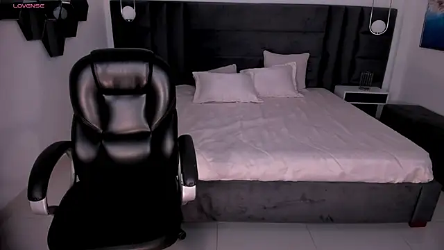 Snapshot of LarisaSmirnov chatting on January 2026 03:54:01 AM LarisaSmirnov online show from January 2026 03:54:01 AM