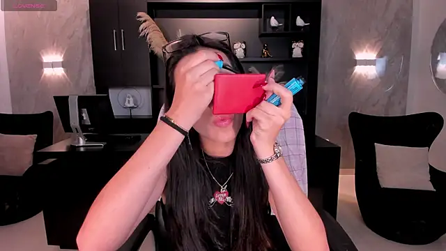 Snapshot of LarisaSmirnov chatting on January 2026 04:16:01 AM LarisaSmirnov online show from January 2026 04:16:01 AM