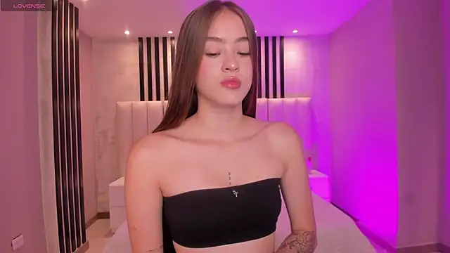 MaiaCollins online show from November 2025 07:14:01 PM