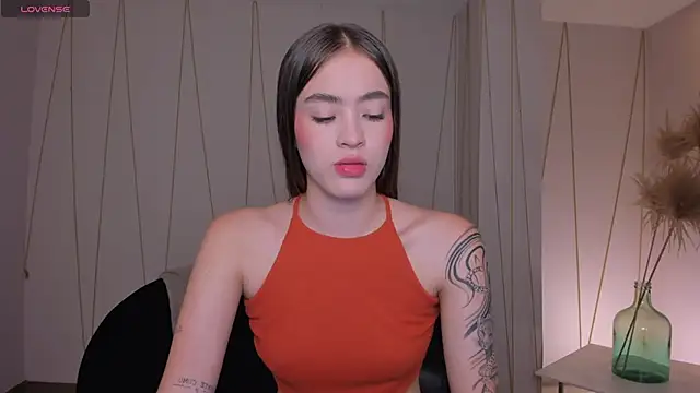 Snapshot of MaiaCollins chatting on February 2026 11:28:01 AM MaiaCollins online show from February 2026 11:28:01 AM