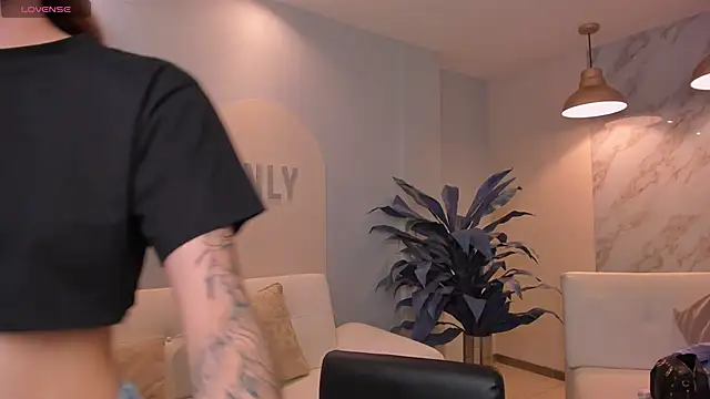 Snapshot of MaiaCollins chatting on February 2026 04:53:02 PM MaiaCollins online show from February 2026 04:53:02 PM