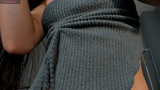 MaiaCollins online show from November 2025 06:41:02 PM