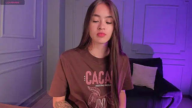 MaiaCollins online show from November 2025 06:33:02 PM