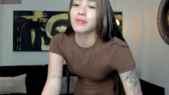 Snapshot of MaiaCollins chatting on January 2026 05:49:02 PM MaiaCollins online show from January 2026 05:49:02 PM