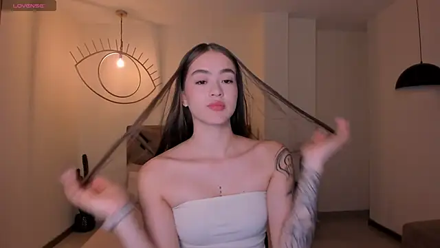 MaiaCollins online show from April 2026 05:30:01 PM