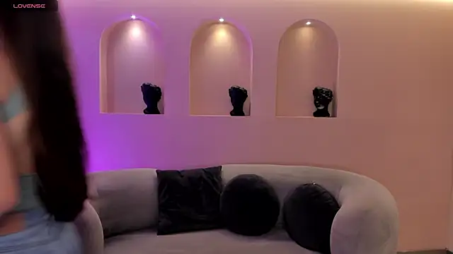 MaiaCollins online show from December 2025 05:47:02 PM