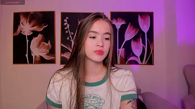 MaiaCollins online show from March 2026 01:01:01 PM