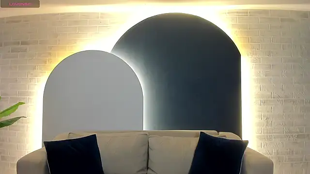 Snapshot of MaiaCollins chatting on December 2025 06:54:02 PM MaiaCollins online show from December 2025 06:54:02 PM