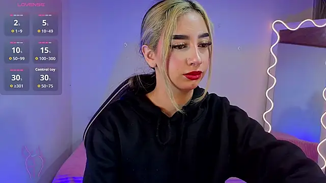 Malory tay1 online show from November 2025 11:22:02 AM