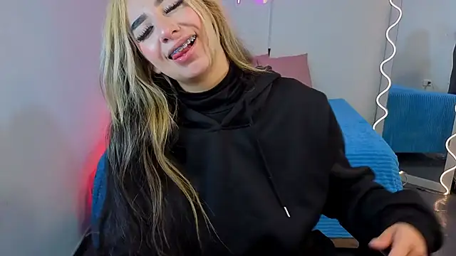 Malory tay1 online show from September 2025 07:07:01 PM