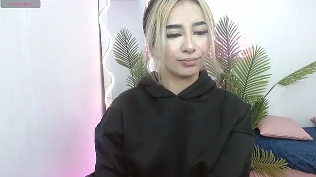 Malory tay1 online show from September 2025 12:01:02 PM