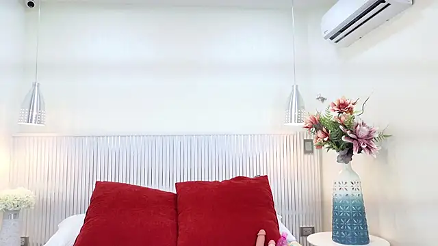 katia moregb online show from November 2025 07:58:01 PM