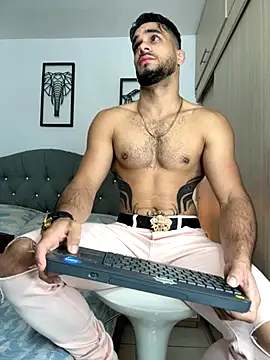 Maximiliano ford online show from September 2025 10:33:01 AM